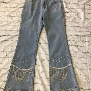 Distressed Hem Rhinestones Detailed Fringe Jeans (Size=14/XL) (Washed Blue)